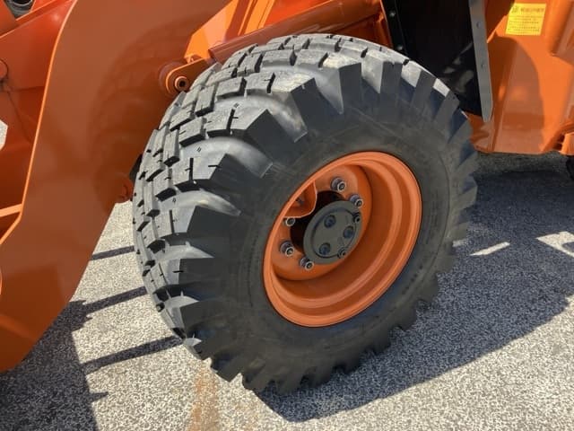 WHEEL LOADER — Auction (lot 8462-99)