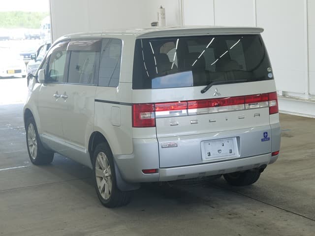 DELICA D:5 — Auction (lot vt-2-1802-2117)