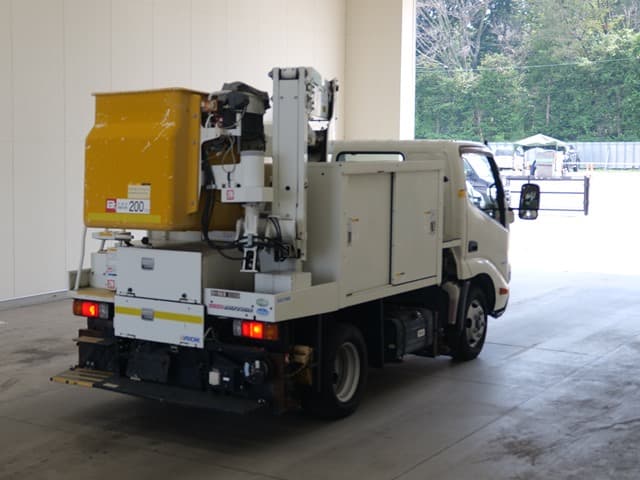 DUTRO — Auction (lot vt-8-6565-10018)