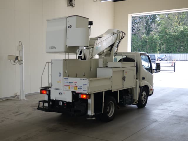 DUTRO — Auction (lot vt-8-6565-10046)
