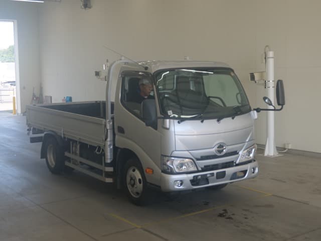 DUTRO — Auction (lot vt-8-6565-15009)