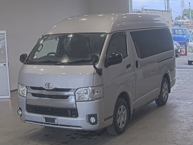 HIACE — Auction (lot vt-8-6565-20148)
