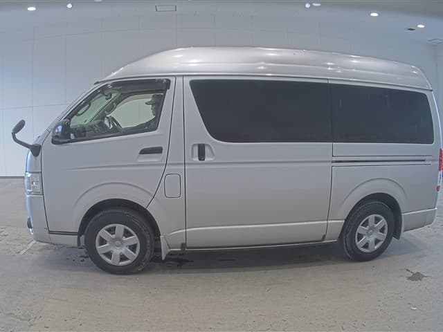 HIACE — Auction (lot vt-8-6565-20148)