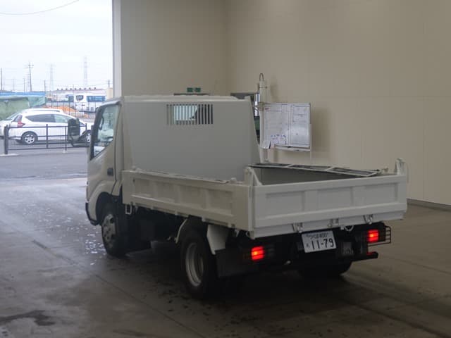 DUTRO — Auction (lot vt-8-6569-1081)