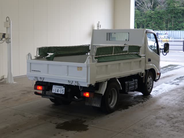 DUTRO — Auction (lot vt-8-6569-1732)