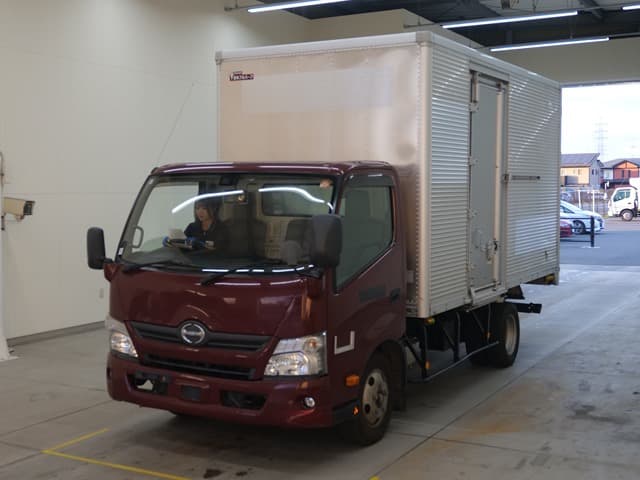 DUTRO — Auction (lot vt-8-6569-1809)