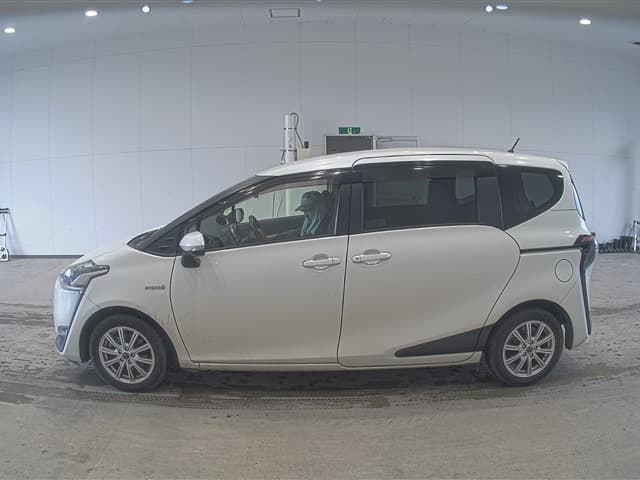 SIENTA — Auction (lot vt-8-6569-20057)
