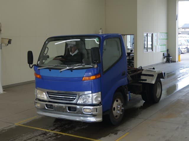 TOYOTA — Auction (lot vt-8-6569-2027)