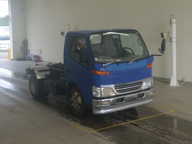 TOYOTA — Auction (lot vt-8-6569-2027)