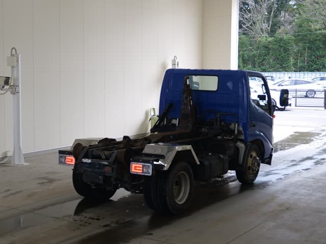 TOYOTA — Auction (lot vt-8-6569-2027)
