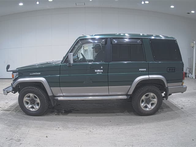 LAND CRUISER — Auction (lot vt-8-6569-20365)