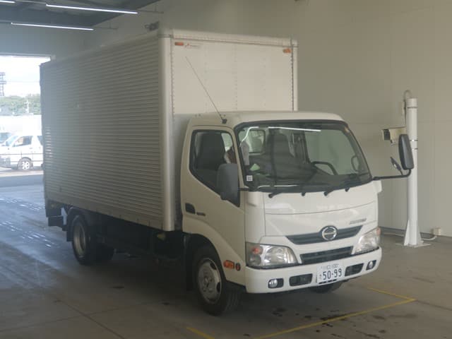 DUTRO — Auction (lot vt-8-6569-2073)