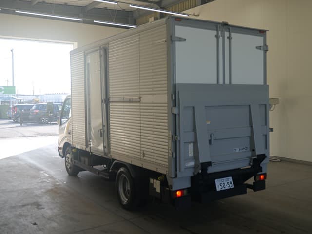 DUTRO — Auction (lot vt-8-6569-2073)