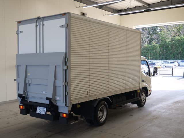 DUTRO — Auction (lot vt-8-6569-2073)