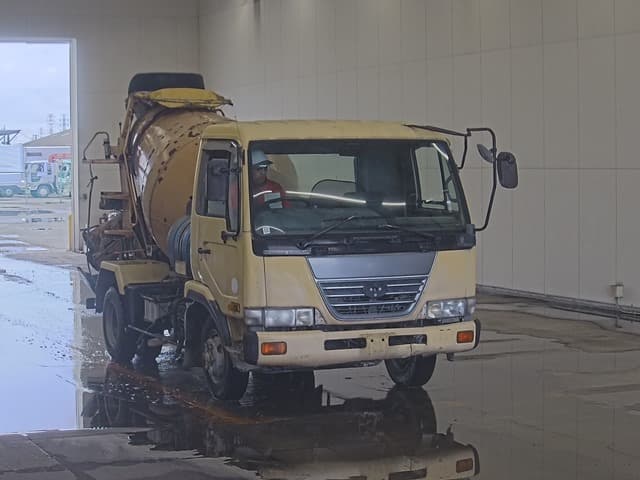 NISSAN — Auction (lot vt-8-6569-3125)