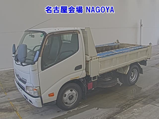 DUTRO — Auction (lot vt-8-6569-71006)