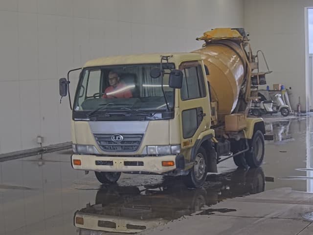 NISSAN — Auction (lot vt-8-6570-3136)