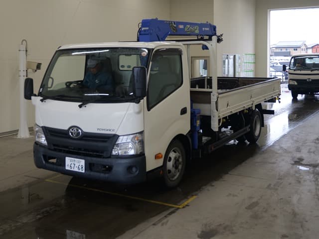 TOYOTA (lot vt-8-6558-10066)