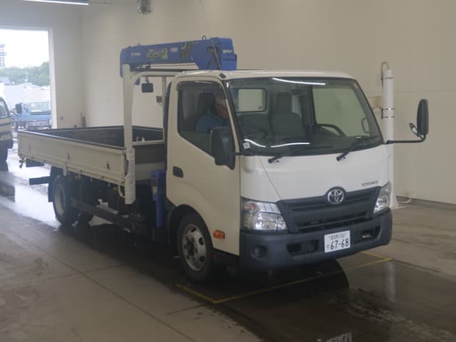 TOYOTA (lot vt-8-6558-10066)