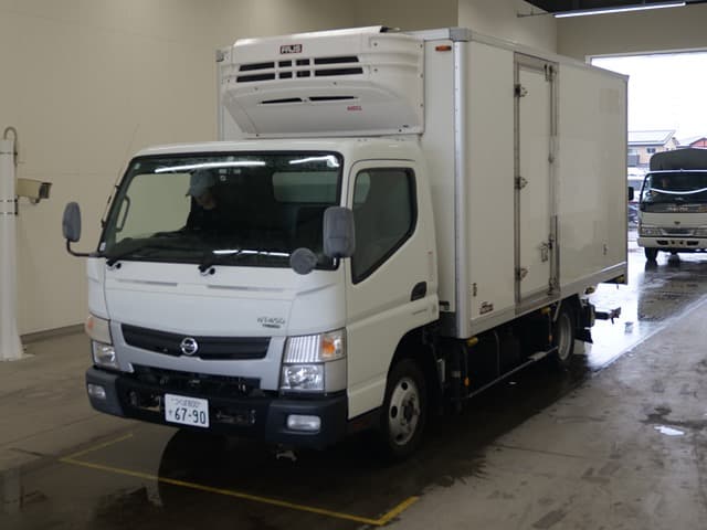 NISSAN (lot vt-8-6558-10070)