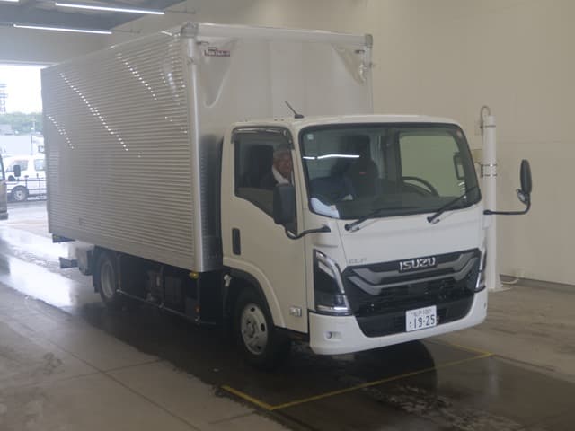 ISUZU (lot vt-8-6558-15050)