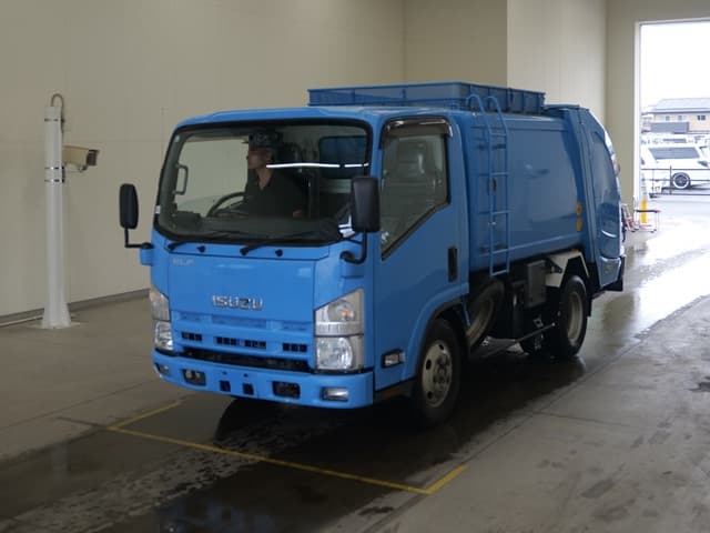 ISUZU (lot vt-8-6558-1692)