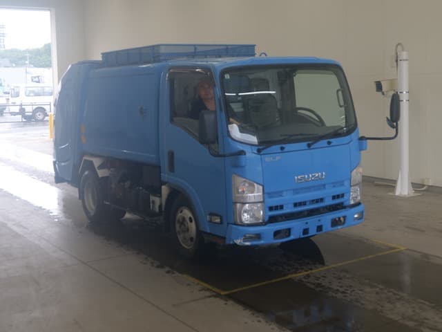 ISUZU (lot vt-8-6558-1692)