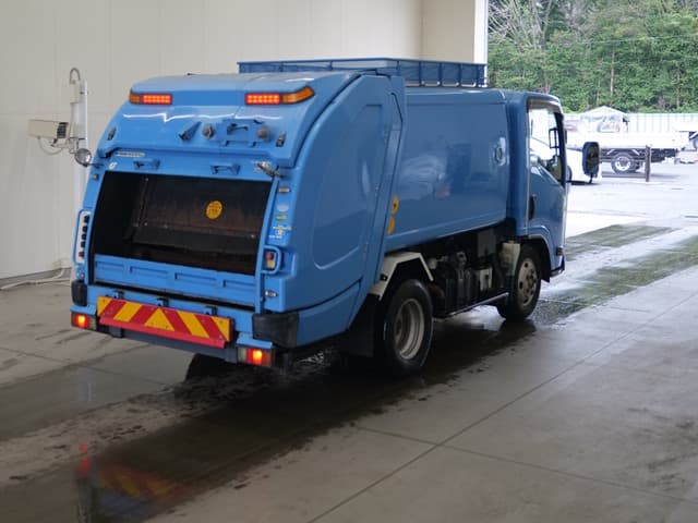 ISUZU (lot vt-8-6558-1692)