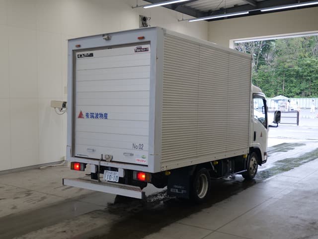 ISUZU (lot vt-8-6558-1697)