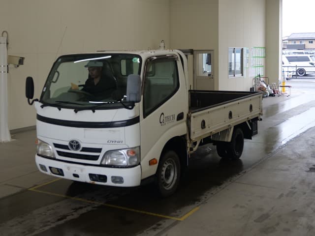 TOYOTA (lot vt-8-6558-1722)