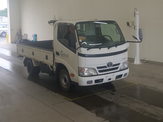 TOYOTA (lot vt-8-6558-1722)
