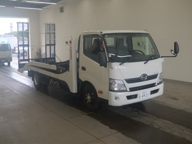 HINO (lot vt-8-6558-1751)
