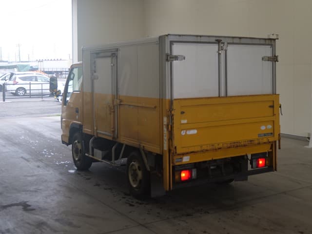 ISUZU (lot vt-8-6558-1791)