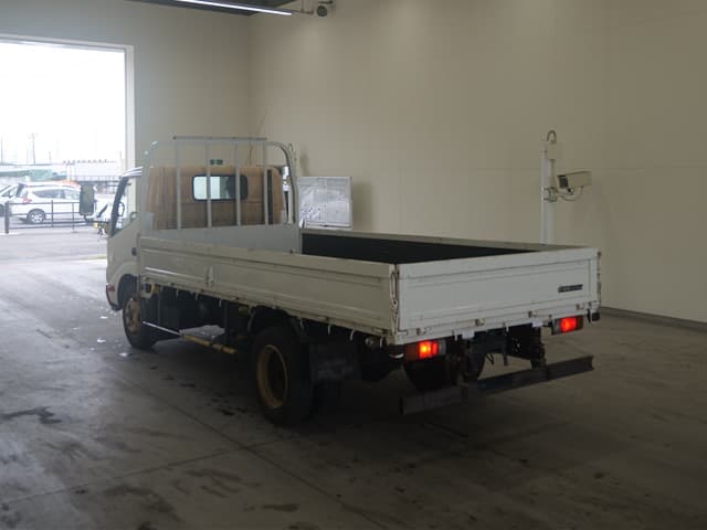 TOYOTA (lot vt-8-6558-1796)
