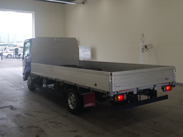 ISUZU (lot vt-8-6558-1816)