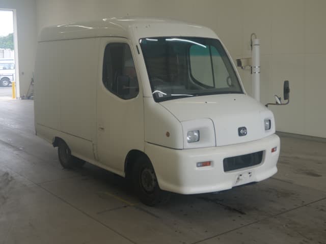 NISSAN (lot vt-8-6558-1820)