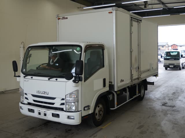 ISUZU (lot vt-8-6558-1821)