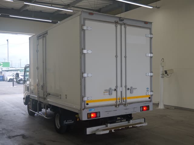ISUZU (lot vt-8-6558-1821)
