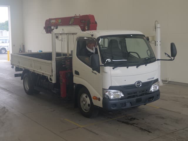 HINO (lot vt-8-6558-1828)