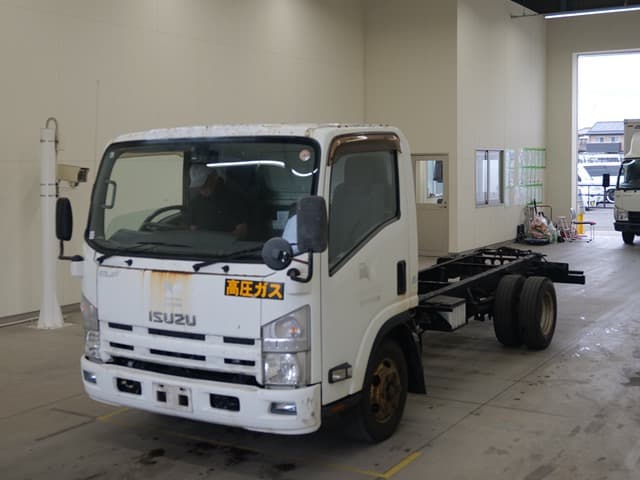 ISUZU (lot vt-8-6558-1883)