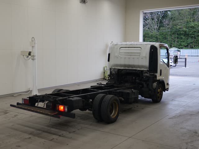 ISUZU (lot vt-8-6558-1883)