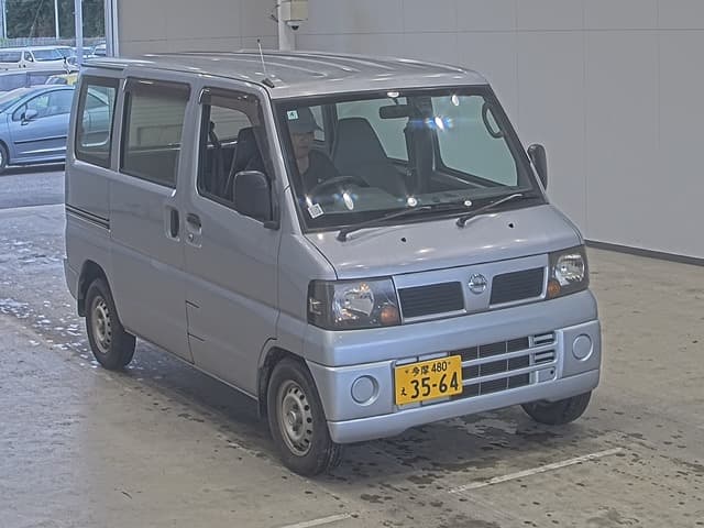 NISSAN (lot vt-8-6558-20245)