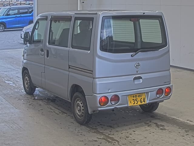 NISSAN (lot vt-8-6558-20245)
