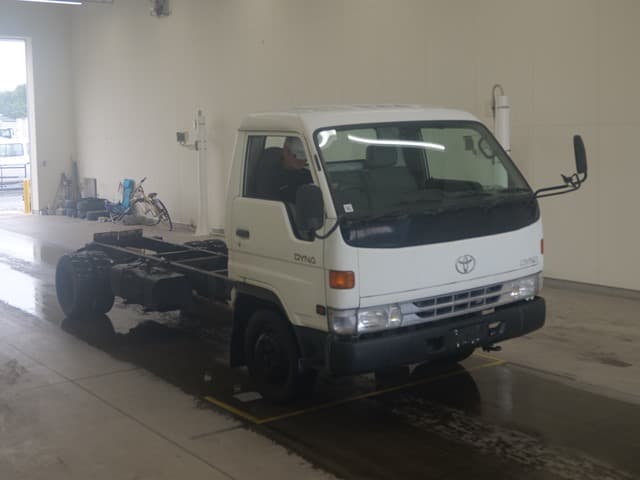 TOYOTA (lot vt-8-6558-2038)
