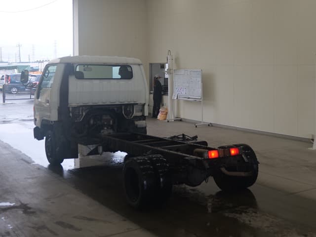 TOYOTA (lot vt-8-6558-2038)