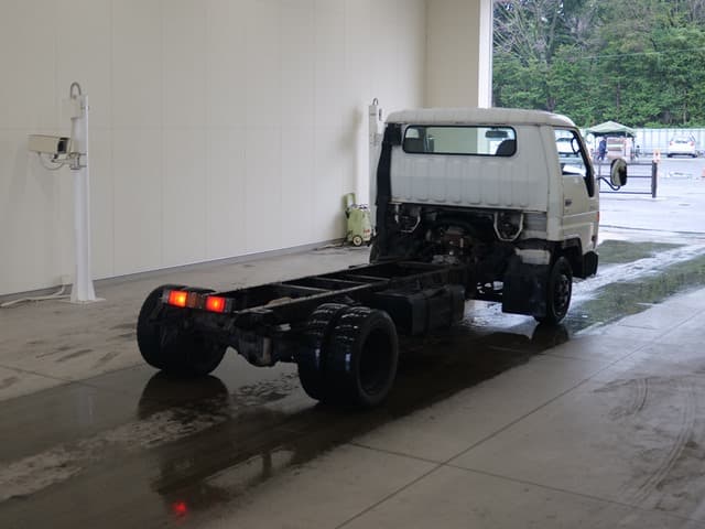 TOYOTA (lot vt-8-6558-2038)