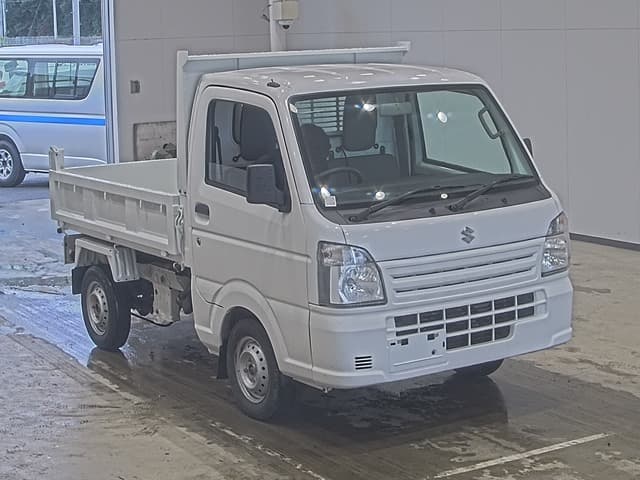 SUZUKI (lot vt-8-6558-20413)