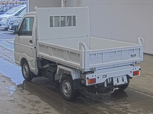 SUZUKI (lot vt-8-6558-20413)