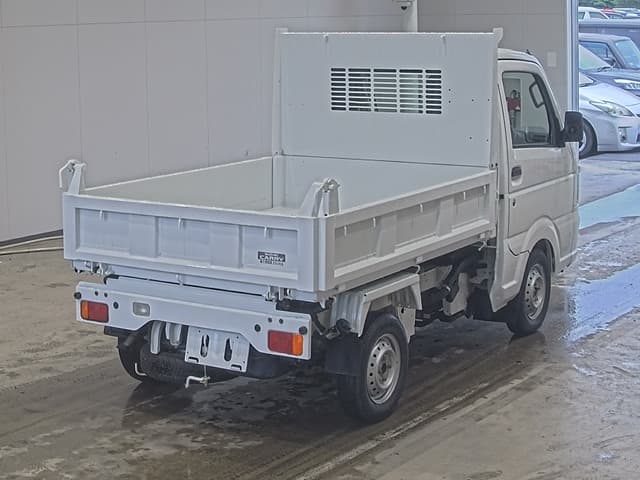 SUZUKI (lot vt-8-6558-20413)