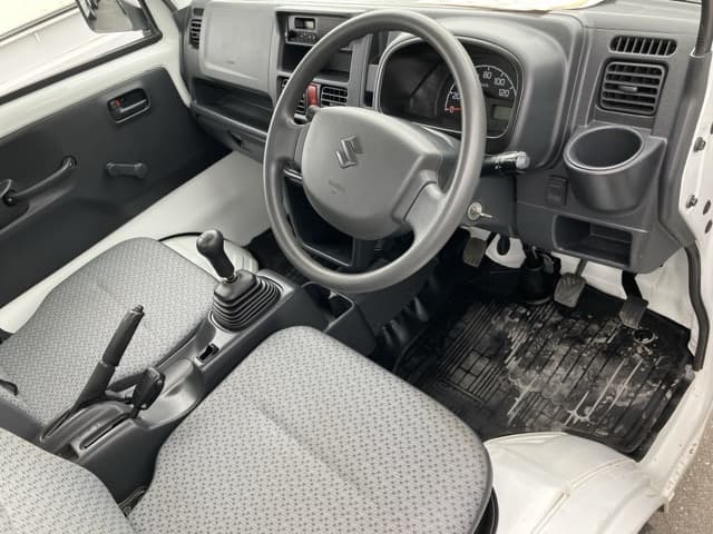 SUZUKI (lot vt-8-6558-20413)